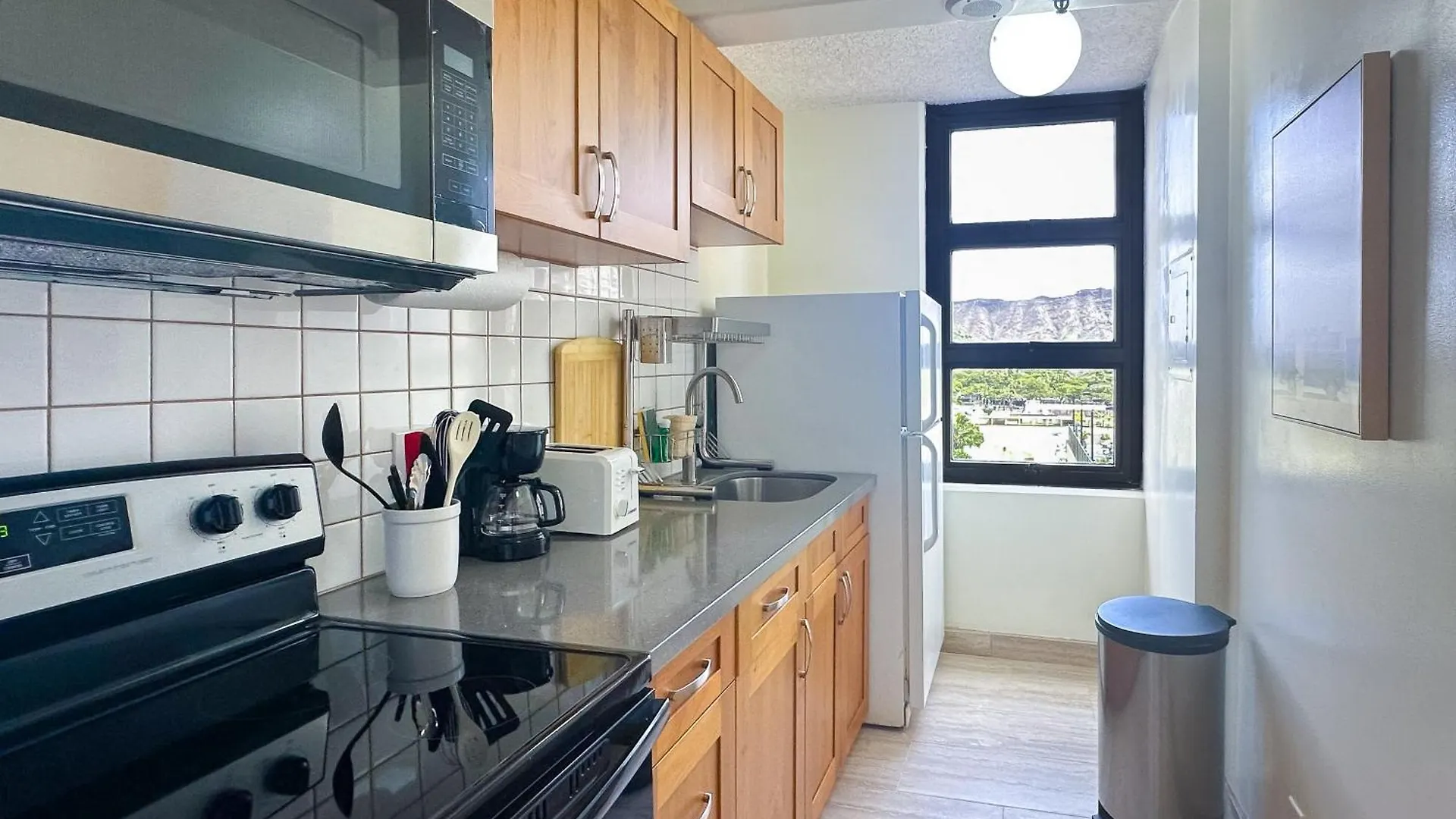 Waikiki Banyan 913 Apartment Honolulu