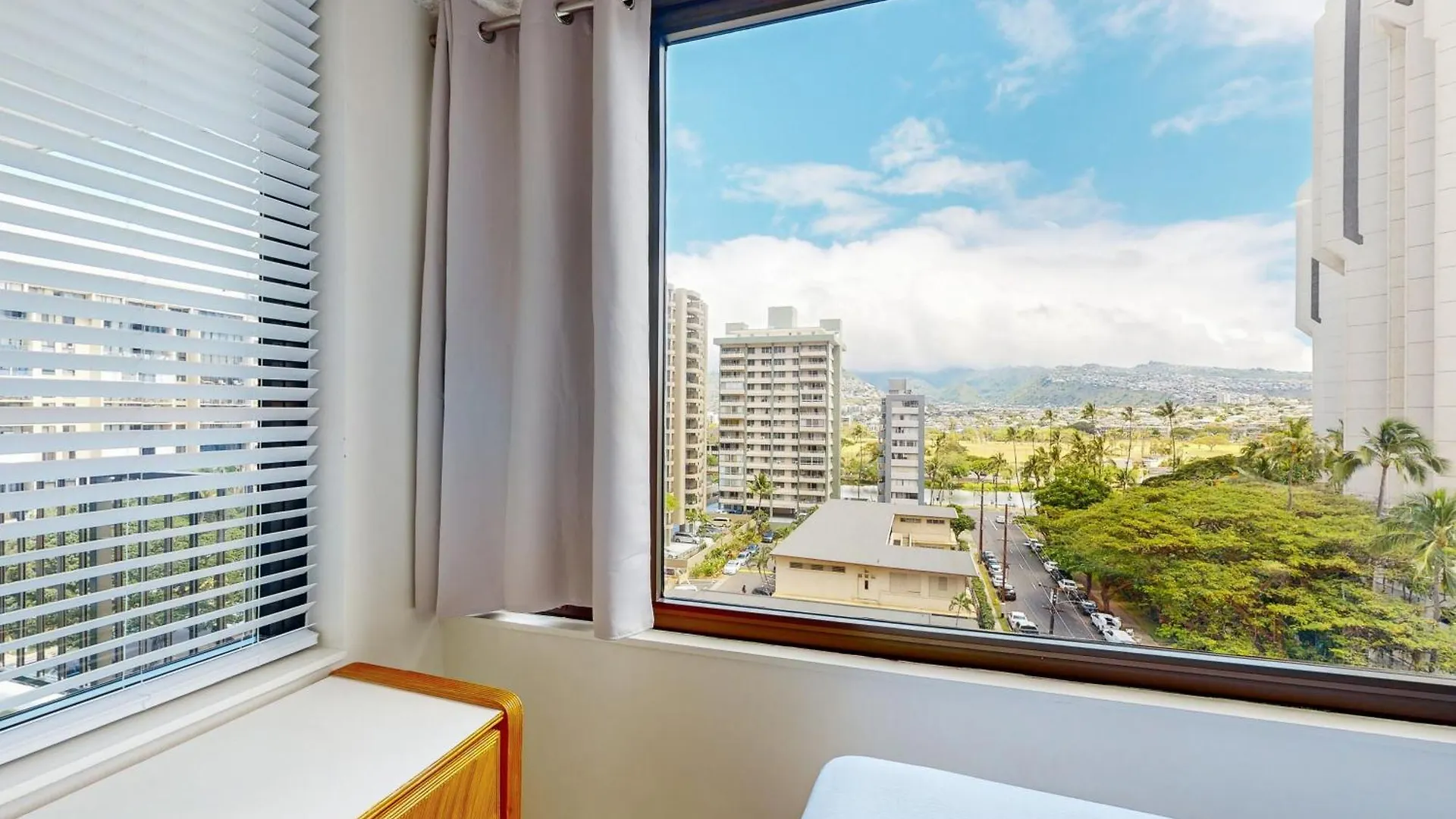 Waikiki Banyan 913 Apartment Honolulu